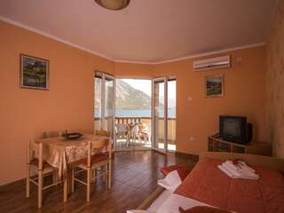 Апартаменты Apartments Stella del Mare Рисан Апартаменты с 1 спальней-3
